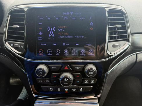 Used 2020 Jeep Grand Cherokee Limited RWD image 12