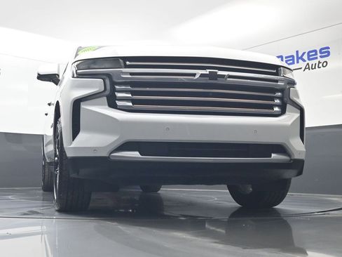 Used 2023 Chevrolet Suburban High Country w/ Premium Package 2 AWD/4WD image 43