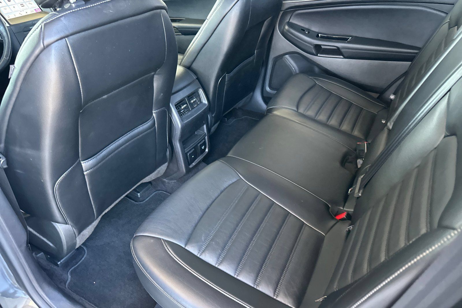 Used 2016 Ford Edge SEL w/ Equipment Group 201A FWD image 11
