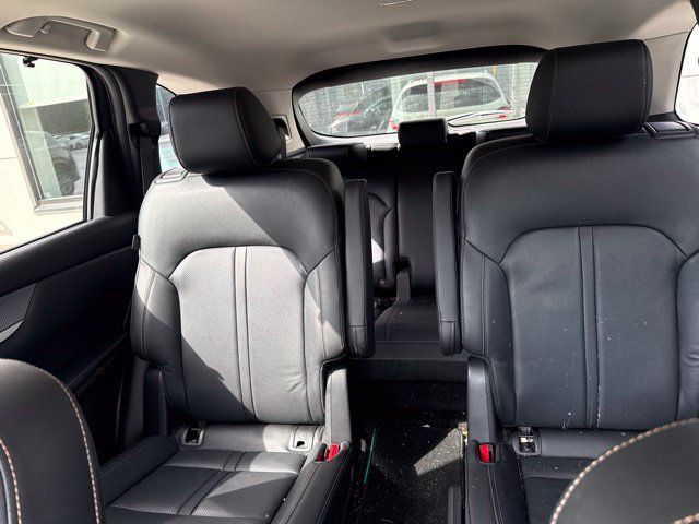Certified 2025 MAZDA CX-90 3.3 Turbo w/ Preferred Package AWD/4WD image 15
