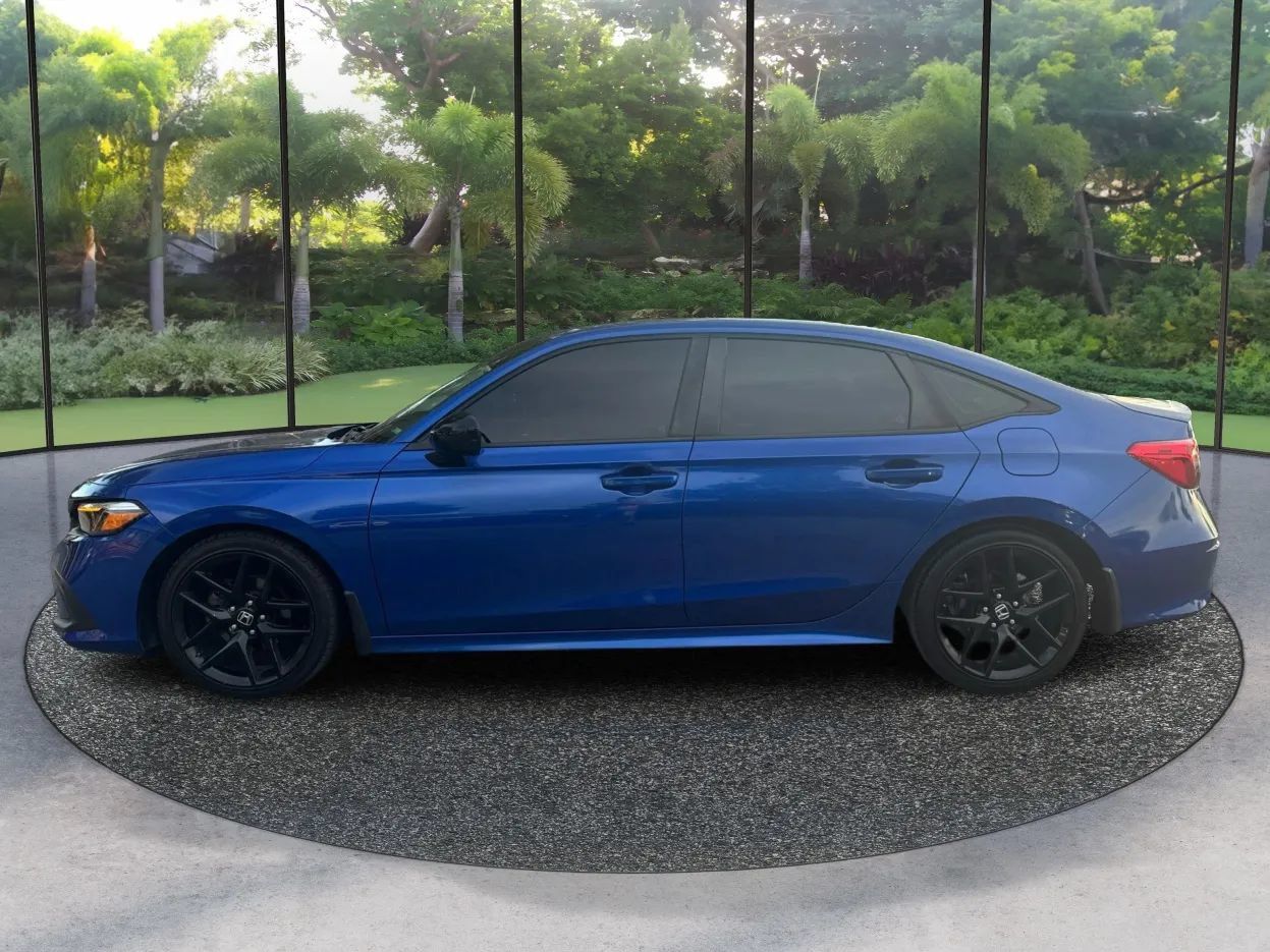 Used 2023 Honda Civic Sport image 8