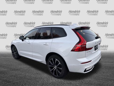 Certified 2025 Volvo XC60 B5 Plus image 8