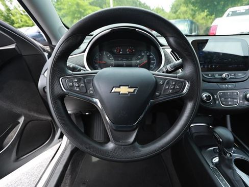 Used 2024 Chevrolet Malibu LT FWD image 11