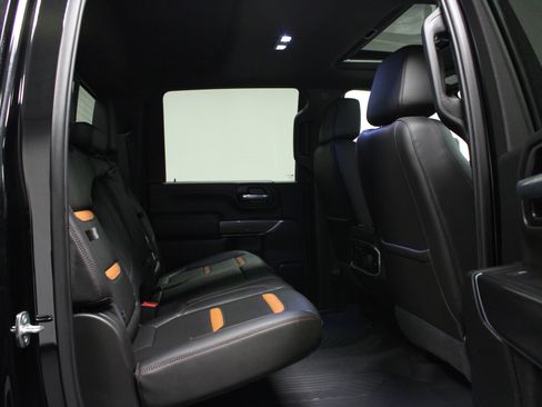 Used 2020 GMC Sierra 2500 AT4 w/ AT4 Premium Package image 15