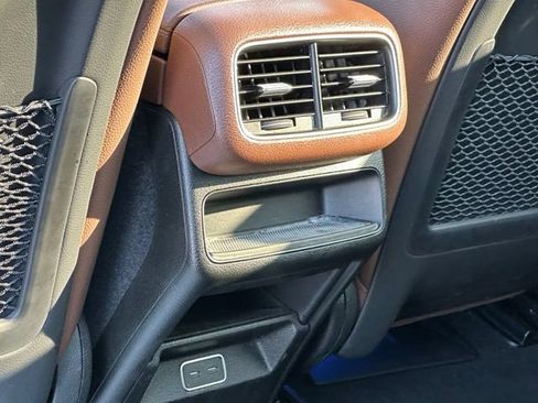 Certified 2024 Mercedes-Benz GLE 450e 4MATIC image 31