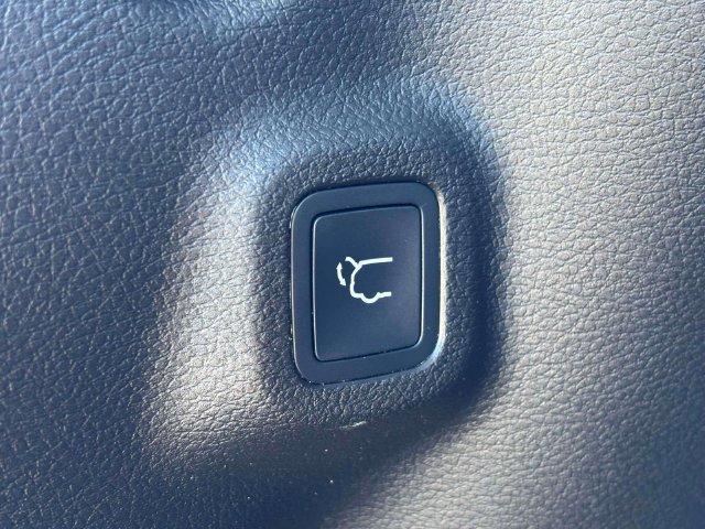 Used 2023 Jeep Compass Latitude w/ Convenience Group AWD/4WD image 33