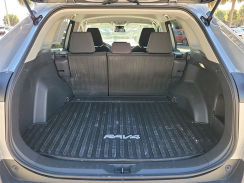 Used 2025 Toyota RAV4 LE image 8