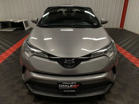 Used 2018 Toyota C-HR XLE image 7