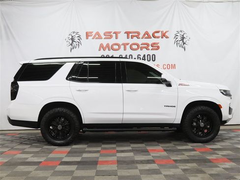 Used 2022 Chevrolet Tahoe Z71 w/ Luxury Package AWD/4WD image 4