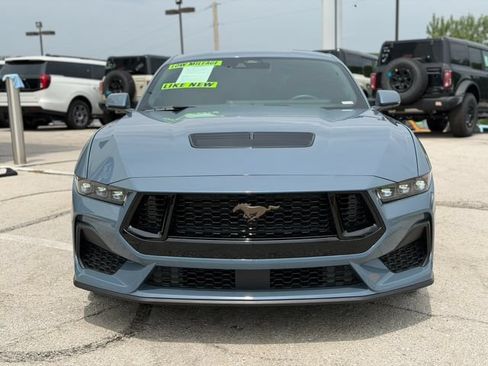 Used 2026 Ford Mustang GT Premium RWD image 2