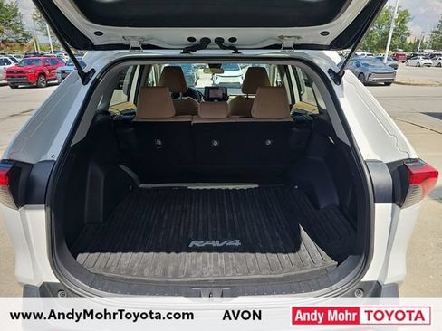 Used 2022 Toyota RAV4 LE AWD/4WD image 27