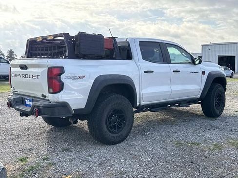 Used 2024 Chevrolet Colorado ZR2 w/ ZR2 Bison Edition image 7