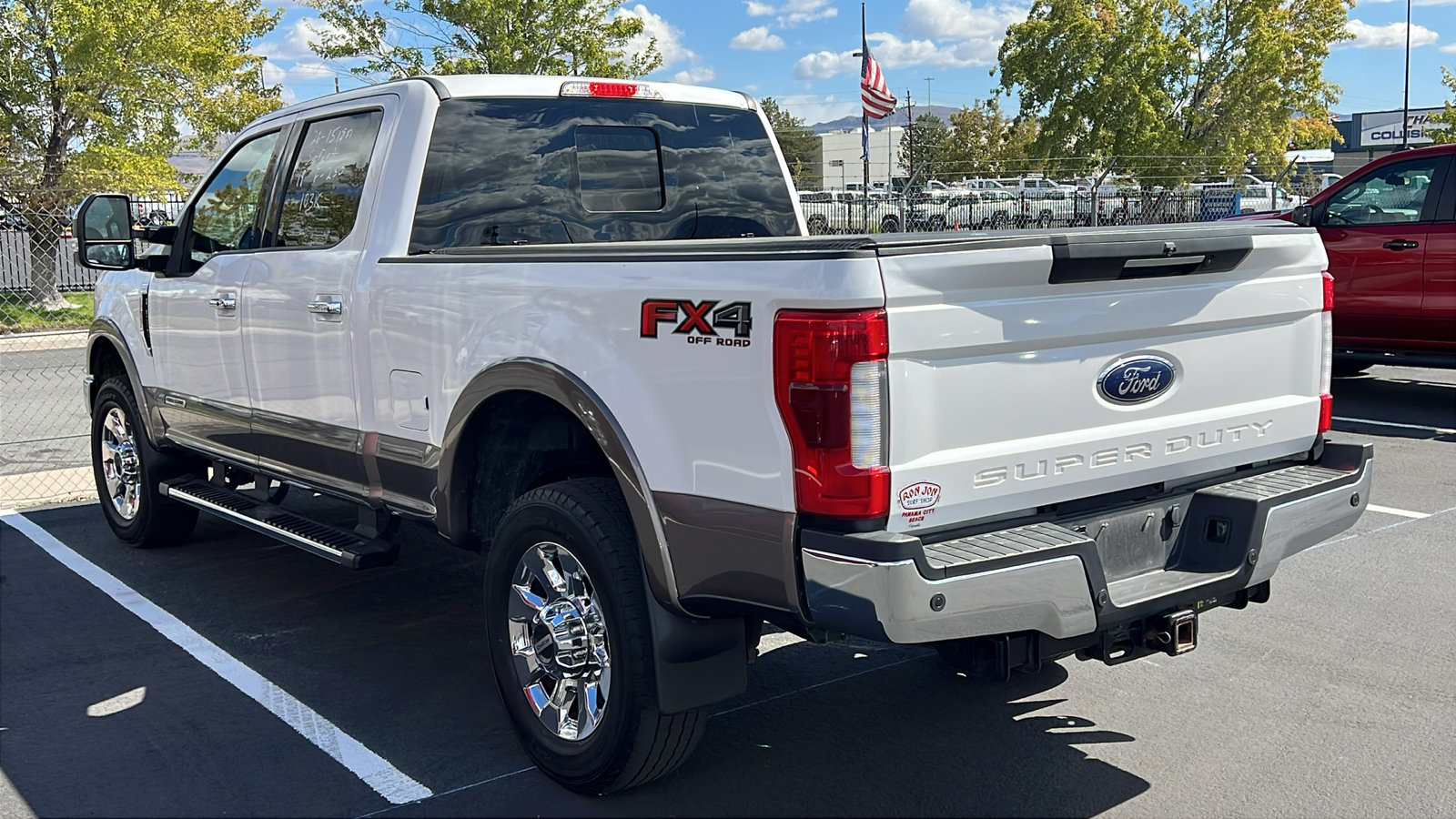 Used 2019 Ford F250 Lariat w/ Lariat Ultimate Package AWD/4WD image 2