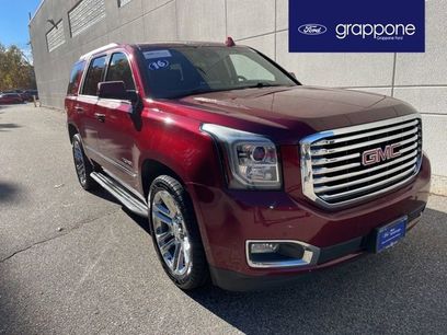 Used 2016 GMC Yukon SLT w/ Premium Edition