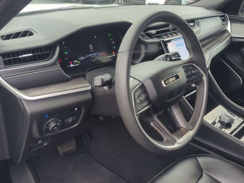Used 2024 Jeep Grand Cherokee Limited 4xe AWD/4WD image 12