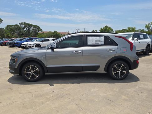 New 2026 Kia Niro EX FWD image 5