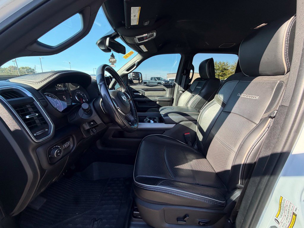 Used 2021 RAM 2500 Laramie w/ Night Edition AWD/4WD image 3
