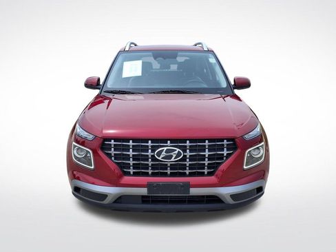 Used 2025 Hyundai Venue Limited FWD image 2