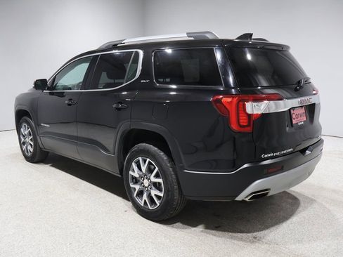 Used 2023 GMC Acadia SLT image 4