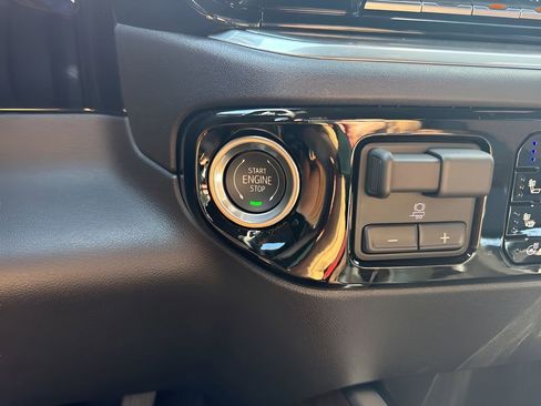 New 2026 Chevrolet Silverado 1500 High Country w/ Technology Package AWD/4WD image 19