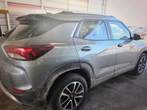 Used 2025 Chevrolet TrailBlazer LT image 3