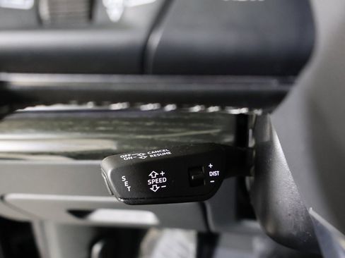 Used 2023 Audi Q8 Premium Plus w/ Premium Plus Package image 27