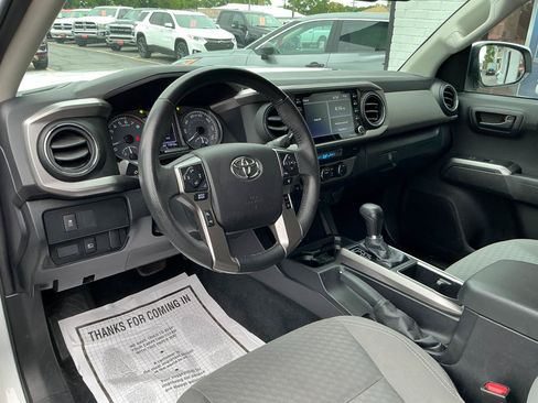 Used 2021 Toyota Tacoma SR5 w/ Technology Package RWD image 11