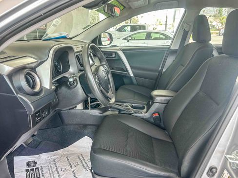 Used 2017 Toyota RAV4 LE image 17