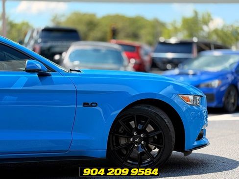 Used 2017 Ford Mustang GT Premium w/ Black Accent Package RWD image 6