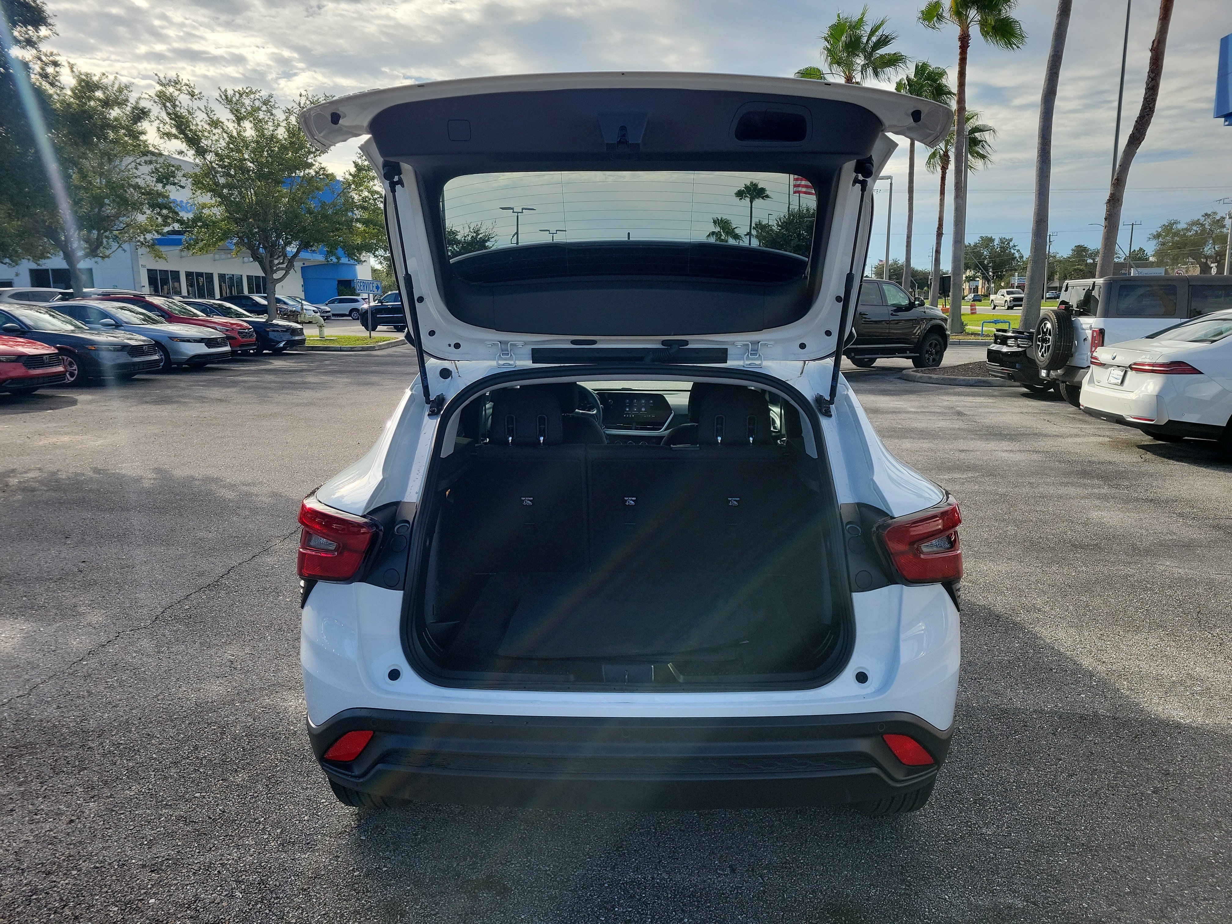 Used 2024 Chevrolet Trax LS w/ Driver Confidence Package FWD image 11