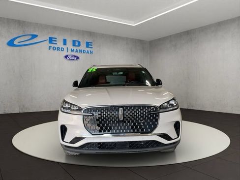 Used 2025 Lincoln Aviator Reserve w/ Illumination Package AWD/4WD image 8