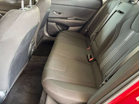 Used 2025 Hyundai Elantra SEL FWD image 25