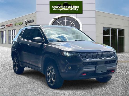 Used 2022 Jeep Compass Trailhawk AWD/4WD image 4