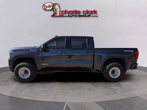 Used 2024 GMC Sierra 1500 AT4 w/ Technology Package AWD/4WD image 2