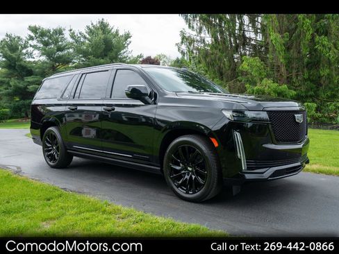Used 2023 Cadillac Escalade ESV Sport Platinum AWD/4WD image 1