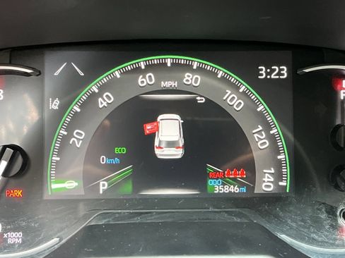 Used 2025 Toyota RAV4 LE AWD/4WD image 15