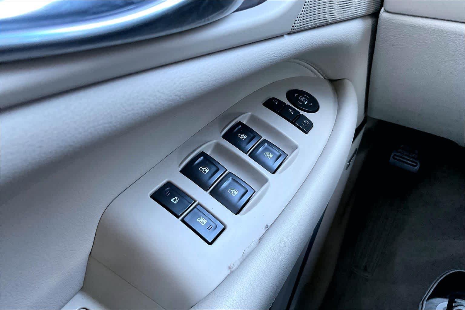 Used 2017 Cadillac Escalade Luxury RWD image 35