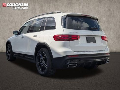 Used 2024 Mercedes-Benz GLB 250 4MATIC image 5