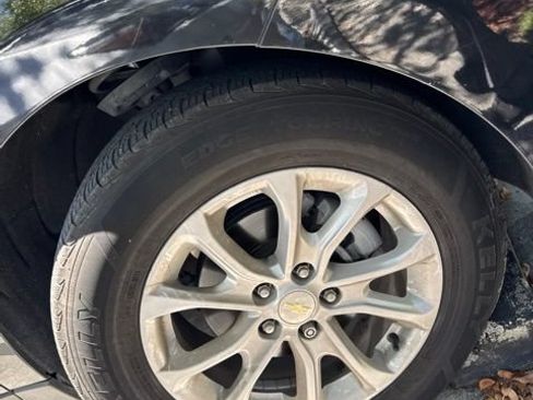Used 2019 Chevrolet Equinox LT FWD image 5