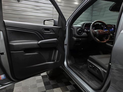 Used 2024 Chevrolet Colorado Trail Boss w/ Advanced Trailering Package AWD/4WD image 32