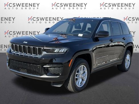 New 2025 Jeep Grand Cherokee Laredo image 1