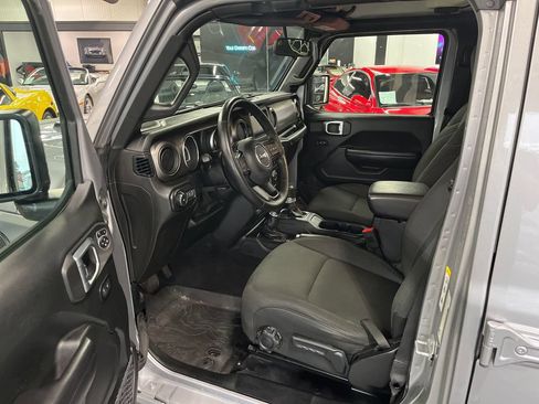 Used 2020 Jeep Wrangler Unlimited Sport S AWD/4WD image 32