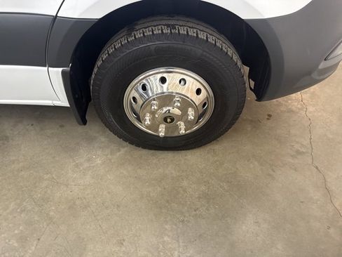 Used 2021 Mercedes-Benz Sprinter 3500 w/ Swivel Seat Package image 18