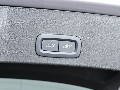 Used 2026 Volvo XC40 B4 Plus w/ Protection Package Premier image 31