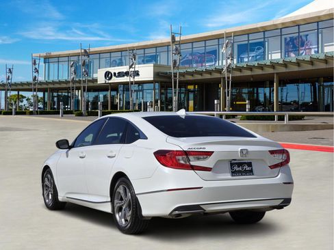 Used 2019 Honda Accord EX image 4