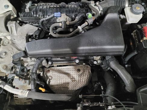 Used 2017 Nissan Rogue SV w/ Midnight Edition Package image 30