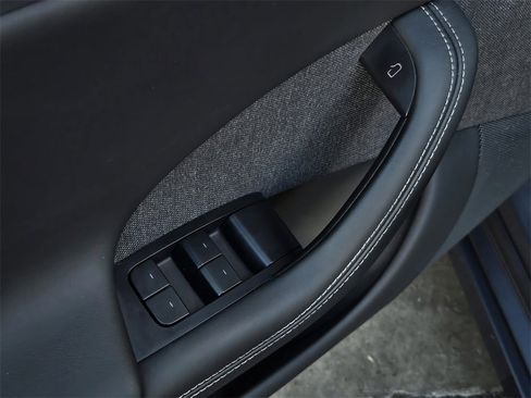 Used 2021 Tesla Model S Long Range image 11