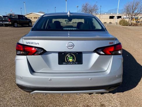 New 2025 Nissan Versa SR w/ Trunk Package image 5