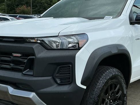 Used 2026 Chevrolet Colorado Trail Boss AWD/4WD image 11