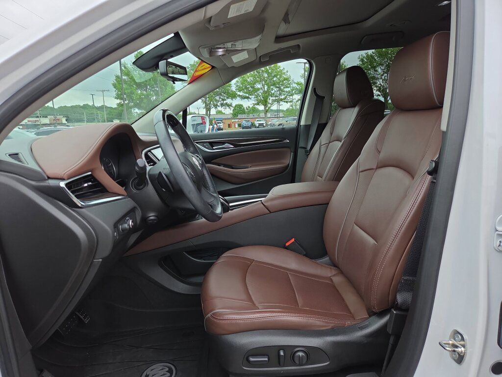Used 2018 Buick Enclave Avenir w/ Avenir Technology Package FWD image 10